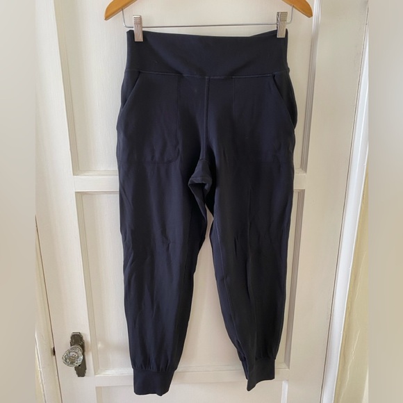 CRZ Yoga Butterluxe High Waisted Jogger 27” in Black, size M - Picture 5 of 9